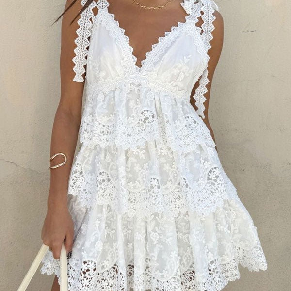 SOKYND Amaya V - Neck Tiered Lace Mini Dress DressWhiteXS