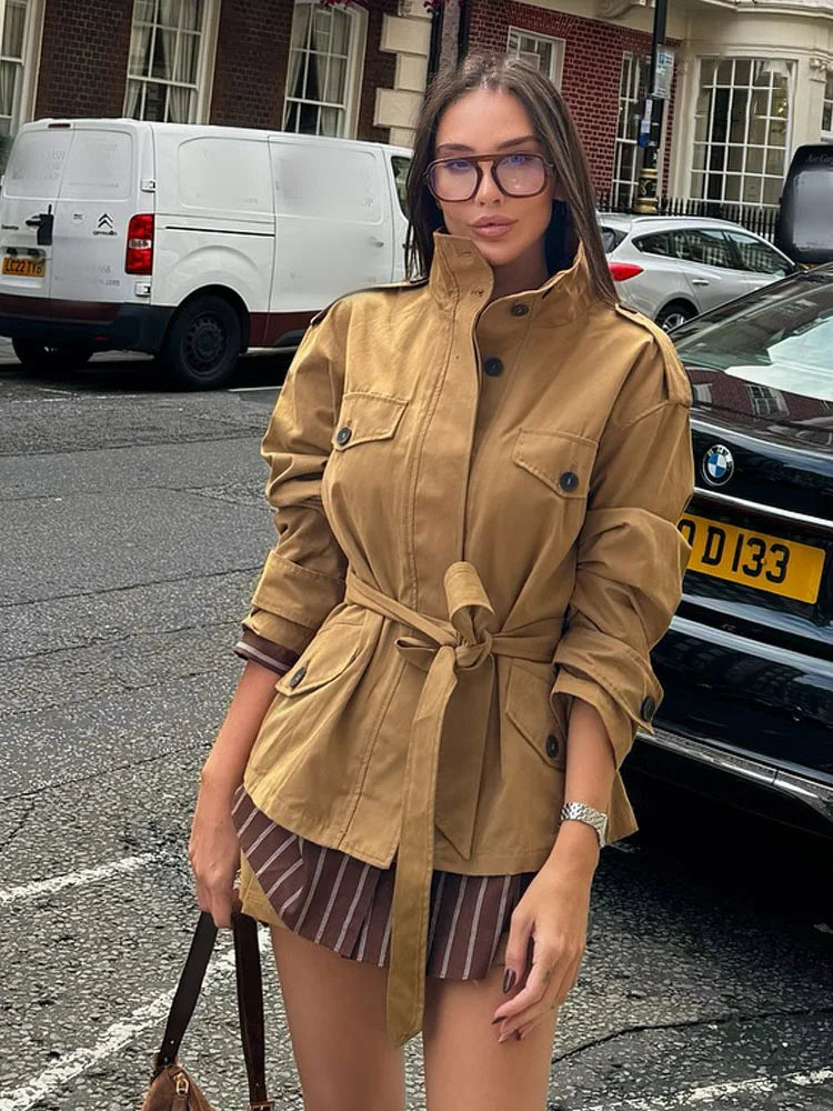 Kate Hochgeschlossene Taillierte Jacke & Skort Set