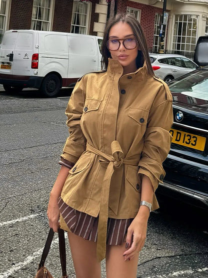 Kate Hochgeschlossene Taillierte Jacke & Skort Set