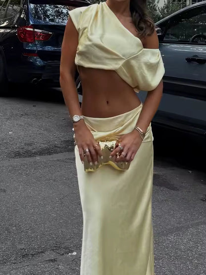 Sienna Satiniertes Falten Crop-Top & Rock-Set
