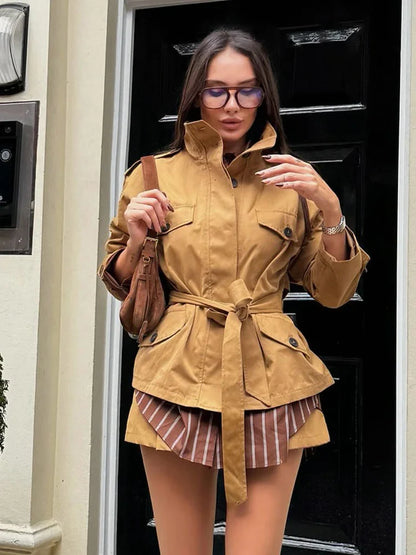 Kate Hochgeschlossene Taillierte Jacke & Skort Set