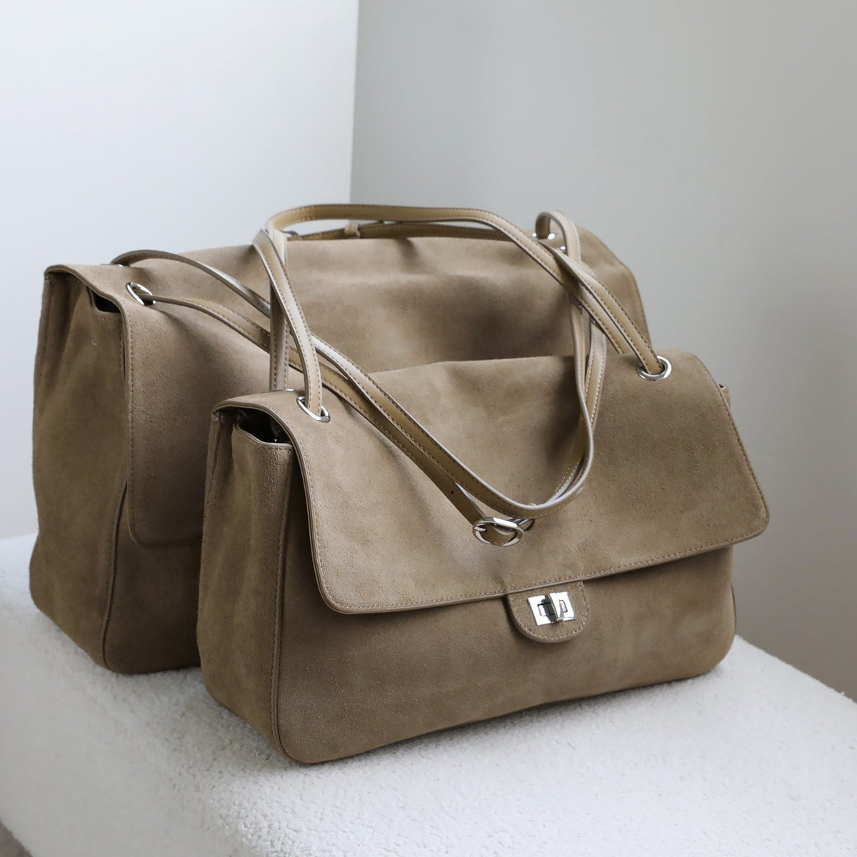 Olivia Frosted Leather Retro Tote Bag