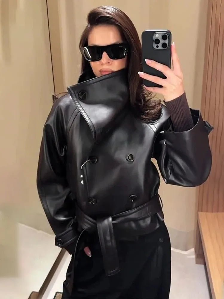 Rose Kunstleder Trench mit Schnürdetail
