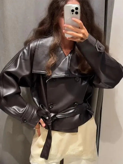 Rose Kunstleder Trench mit Schnürdetail
