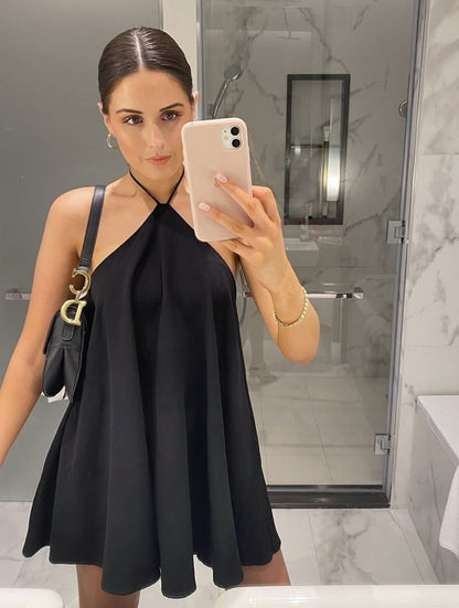 Zelia Rückenfreies Neckholder-Minikleid