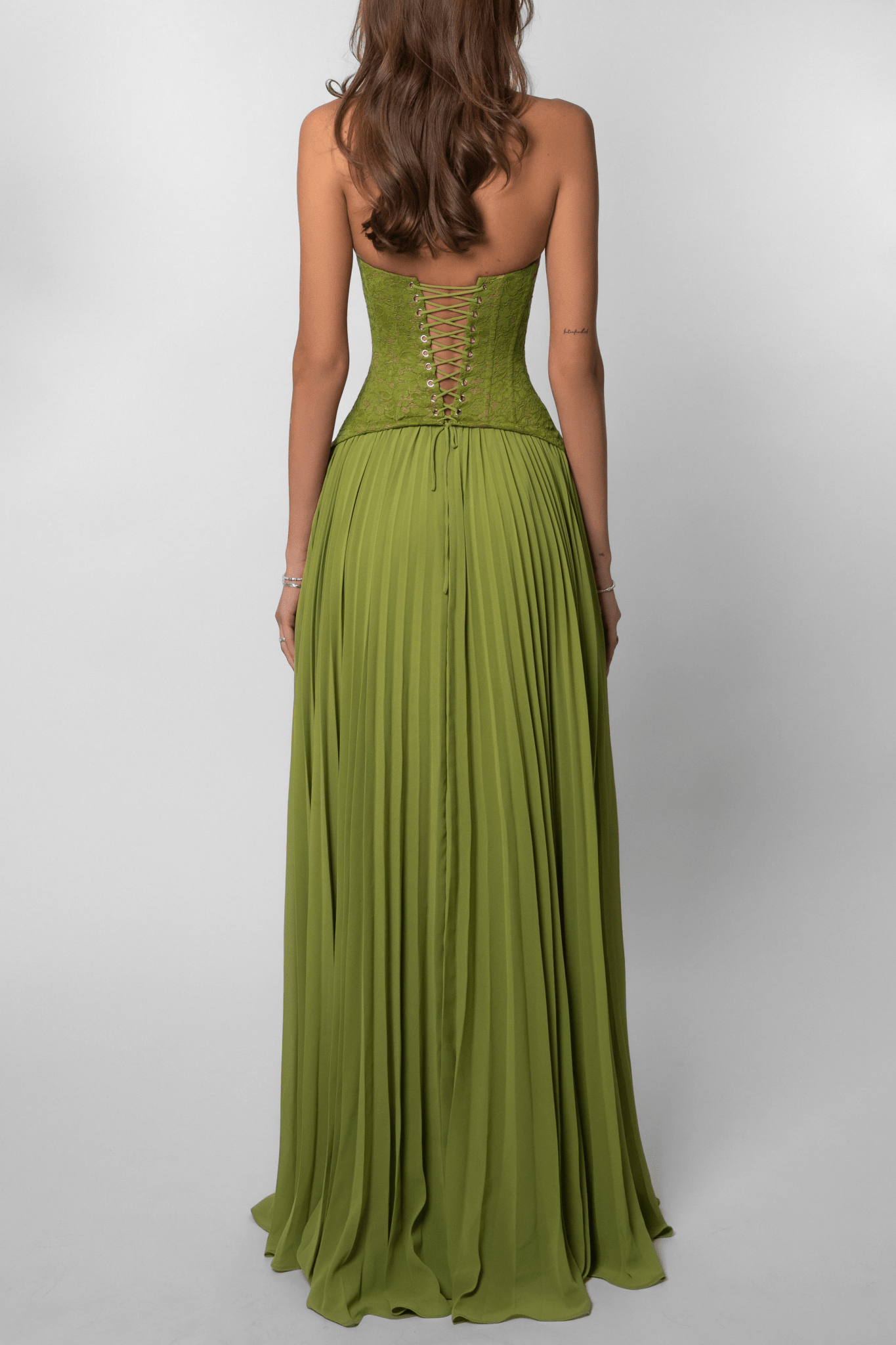 Indra Plissiertes Korsett-Maxikleid