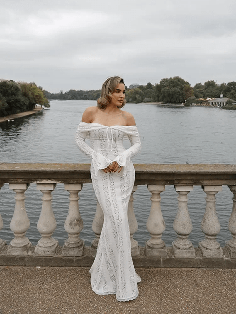 Maren Carmen-Spitzen-Maxikleid