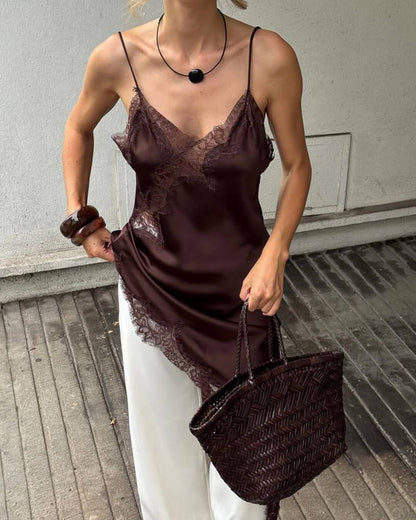 Gemma asymmetrisches Satin-Spitzen-Midikleid