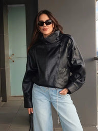 Aleah Asymmetrische Kunstlederjacke