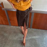 Clara Rock mit Schlitz am Knie aus veganem Leder