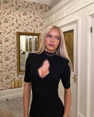 Cyrene Hochgeschlossenes Spitzen-Minikleid