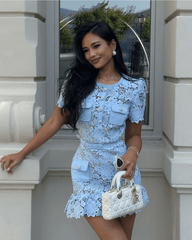 Delilah Minikleid aus Blumen-Spitze