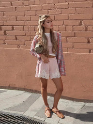 Satin-Shorts mit Ringelblumen-Spitze und Patchwork