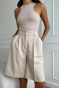 Meghan Hohe Taille Plissee-Shorts